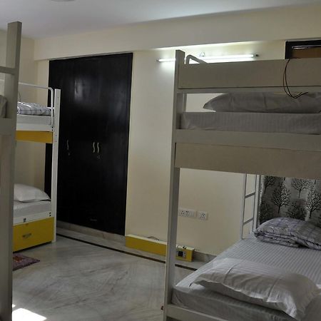 Friends Hostel Ню Делхи Екстериор снимка