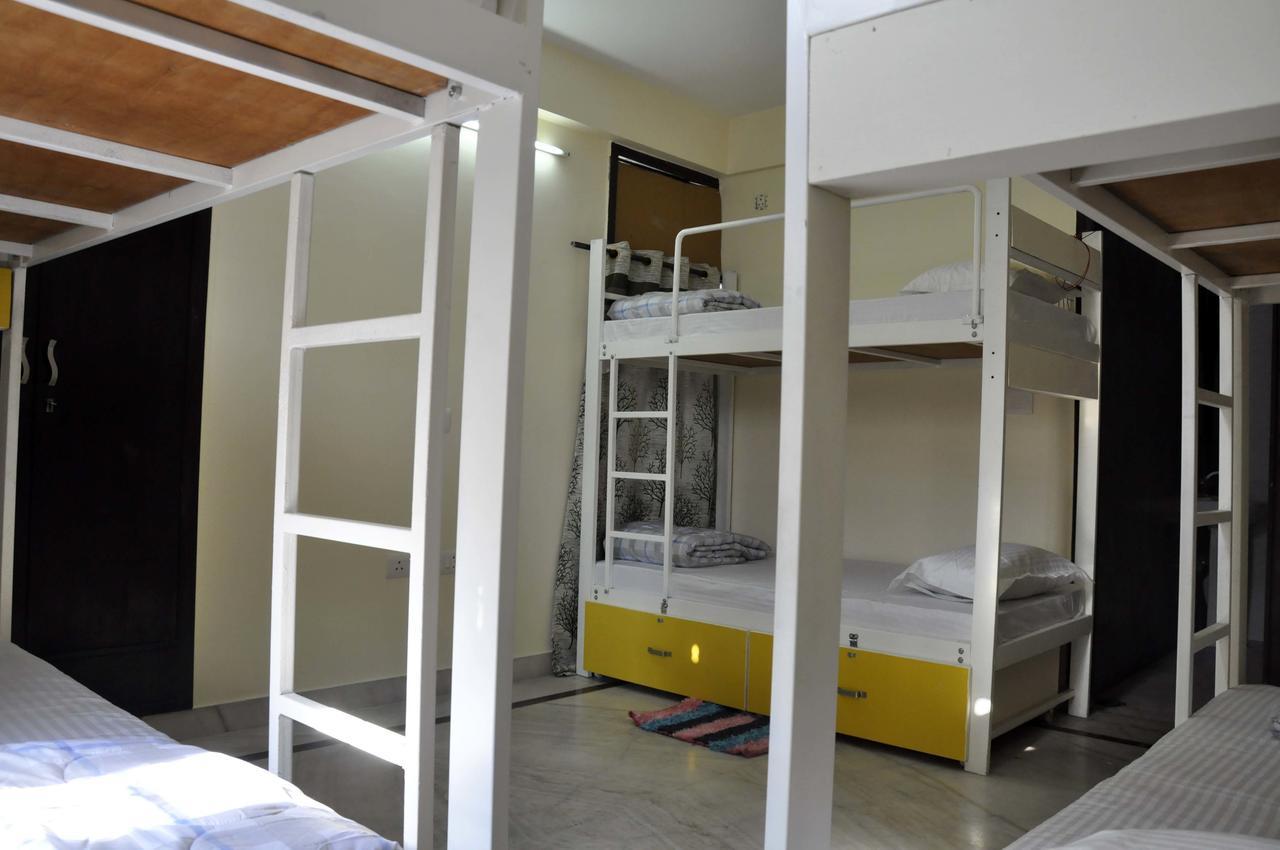 Friends Hostel Ню Делхи Екстериор снимка