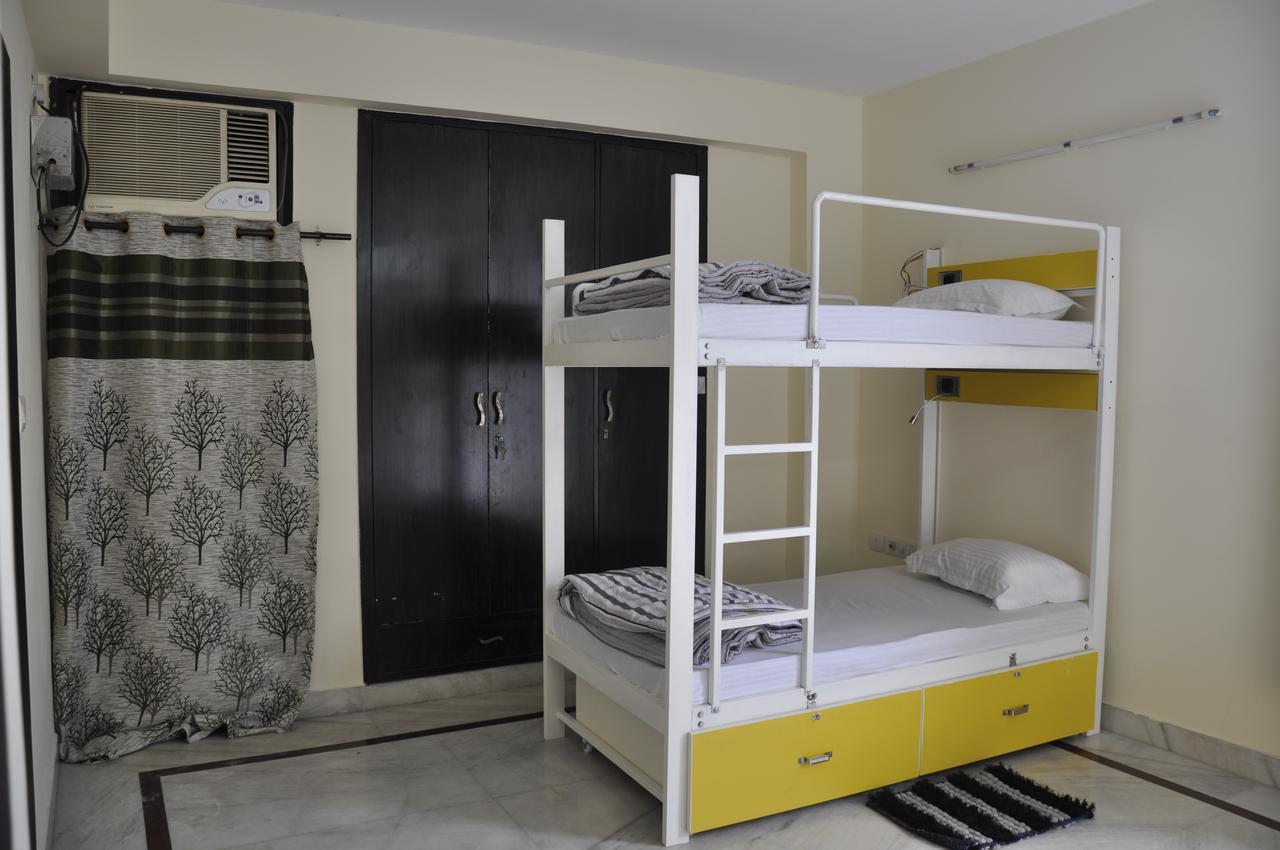 Friends Hostel Ню Делхи Екстериор снимка